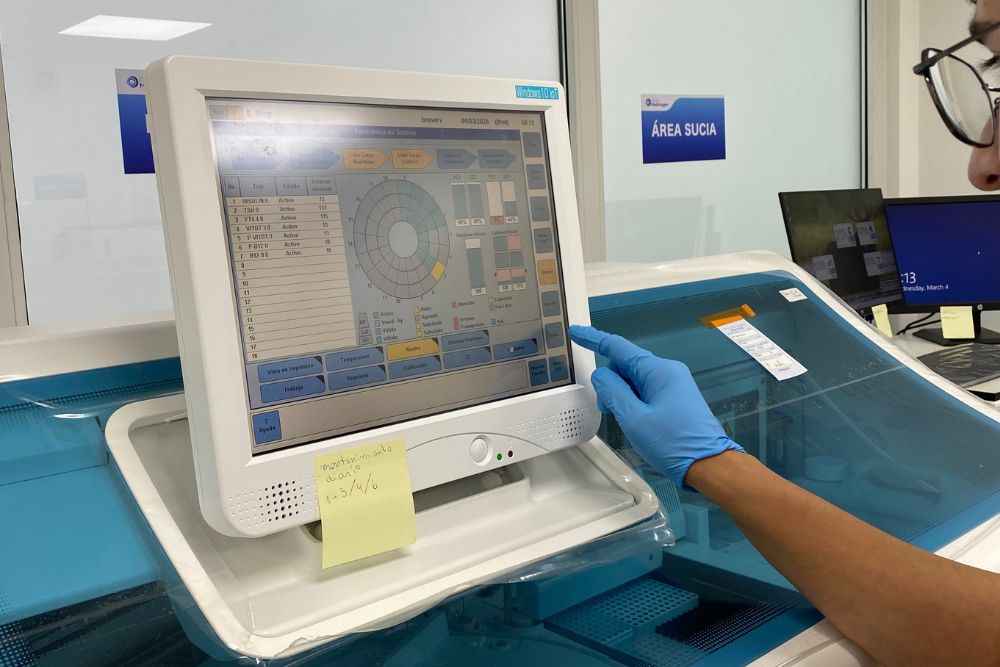 Laboratorio Roche Automatizado